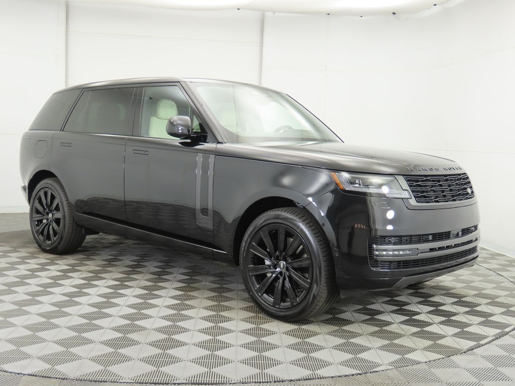 2025 Land Rover Range Rover SE 3