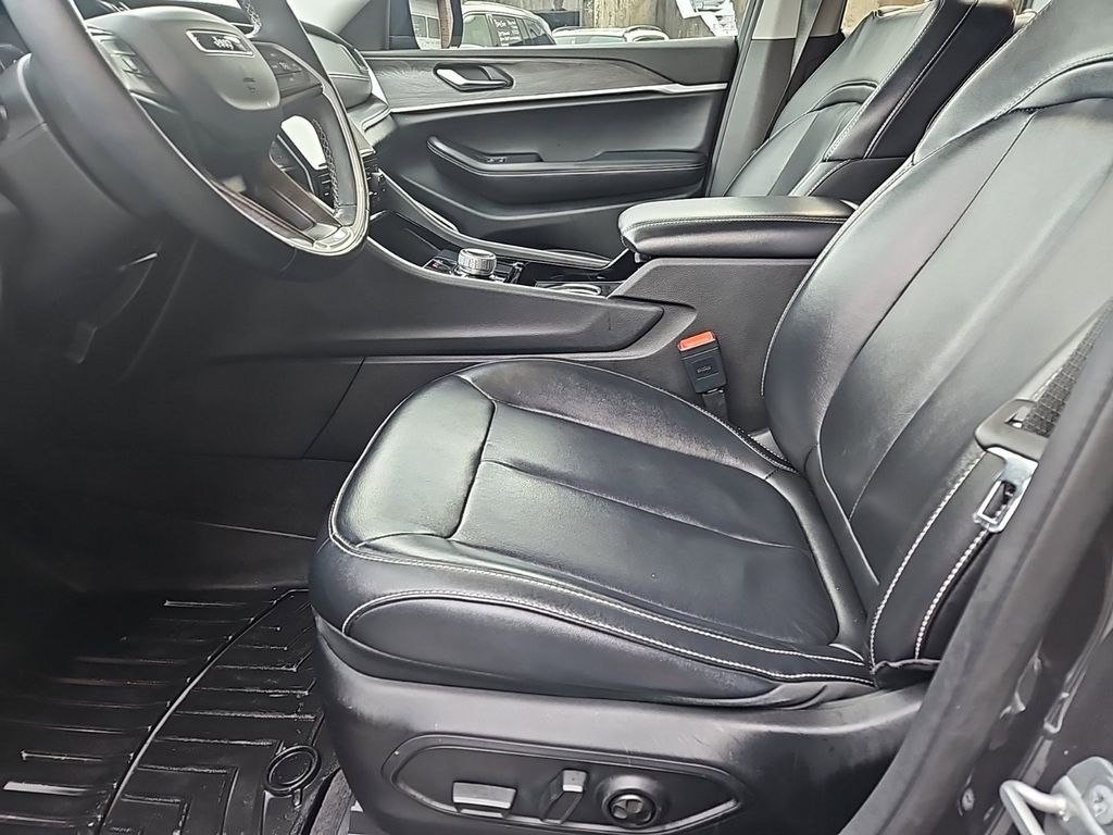 2021 Jeep Grand Cherokee L Limited photo
