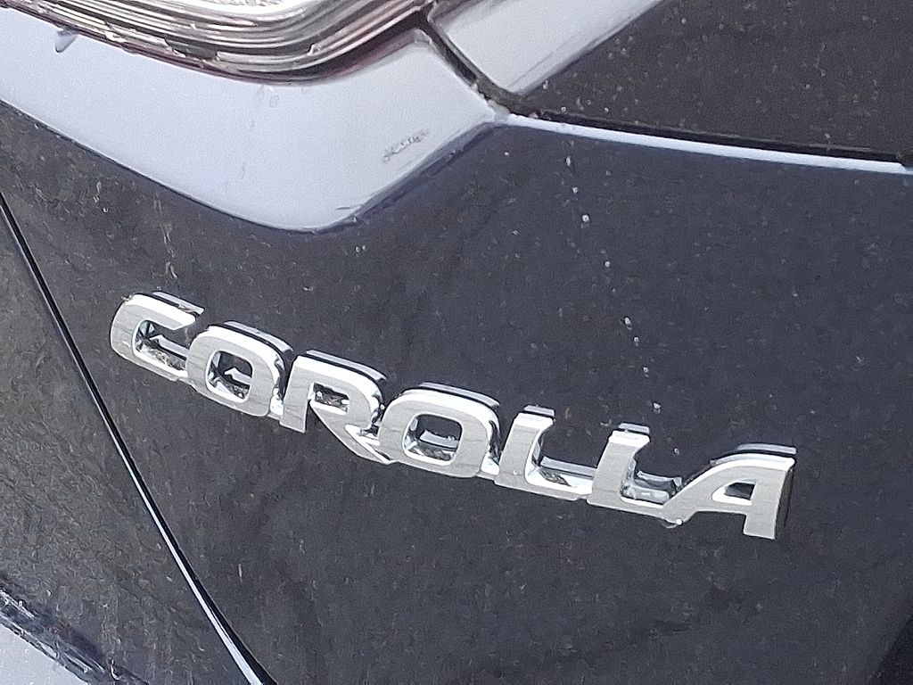 2025 Toyota Corolla LE 5