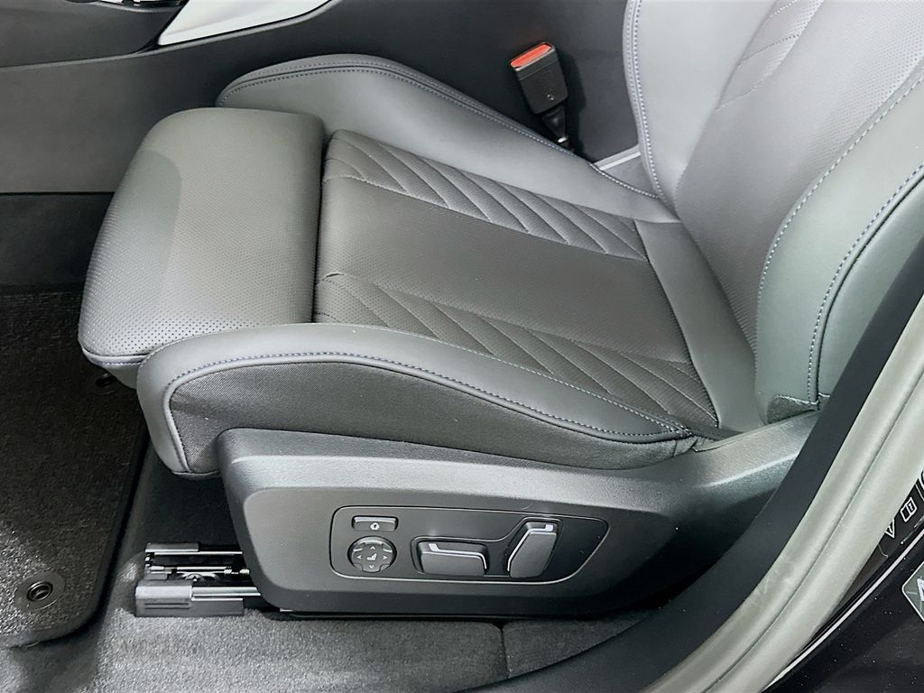 Thumbnail: 2026 BMW X3 - 21