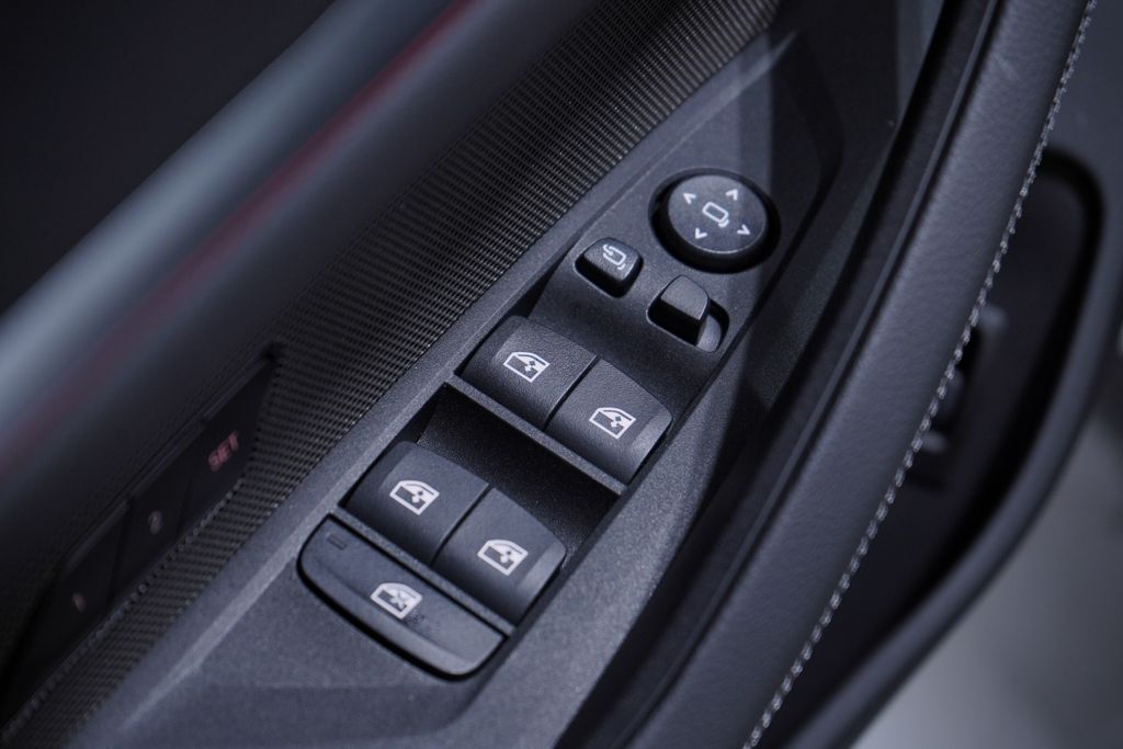 Thumbnail: 2026 BMW 4 Series - 11