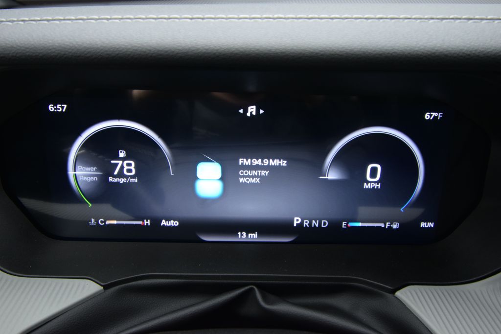 new 2026 Jeep Cherokee car, priced at $39,778