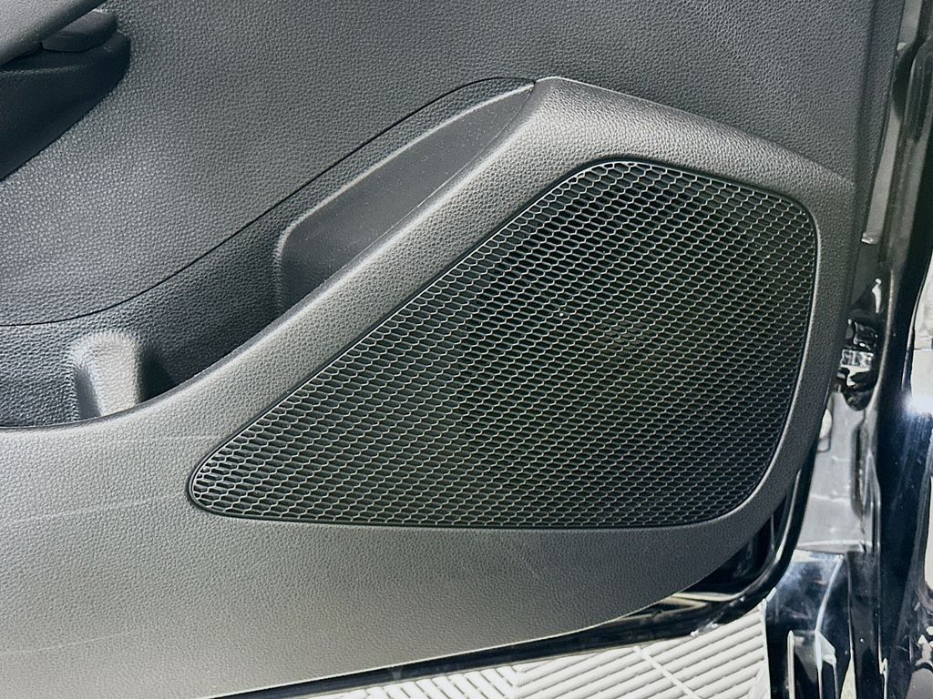 Thumbnail: 2023 Toyota Corolla - 18