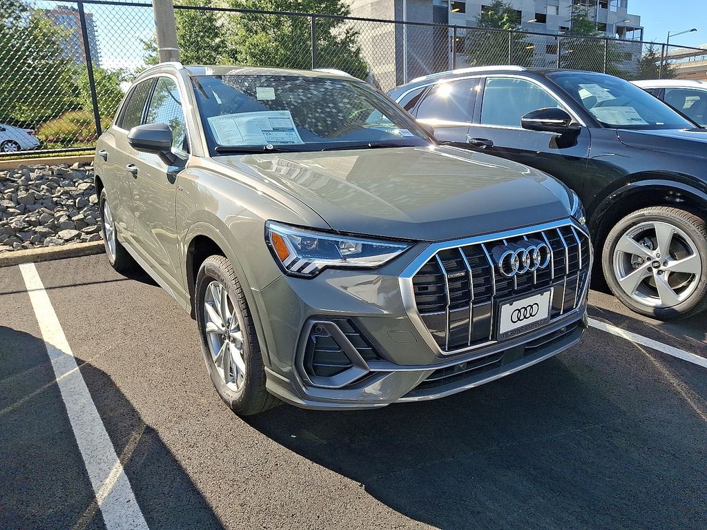 Thumbnail: 2025 Audi Q3 - 2