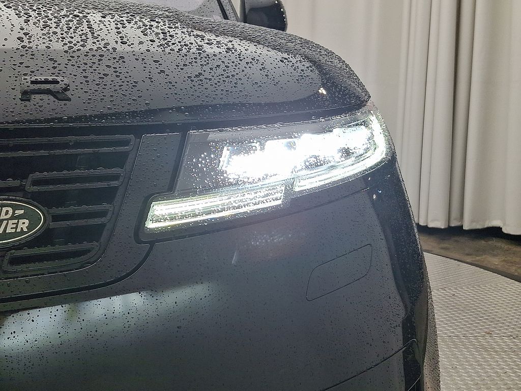 Thumbnail: 2023 Land Rover Range Rover Sport - 9