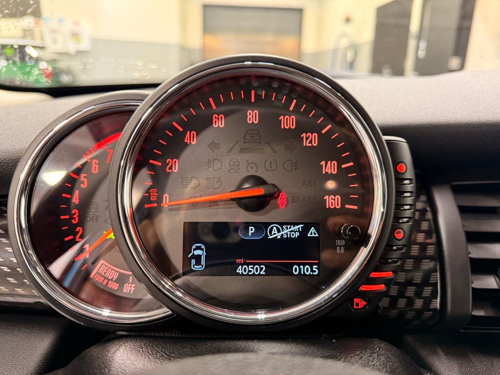 2017 MINI Cooper Base 15