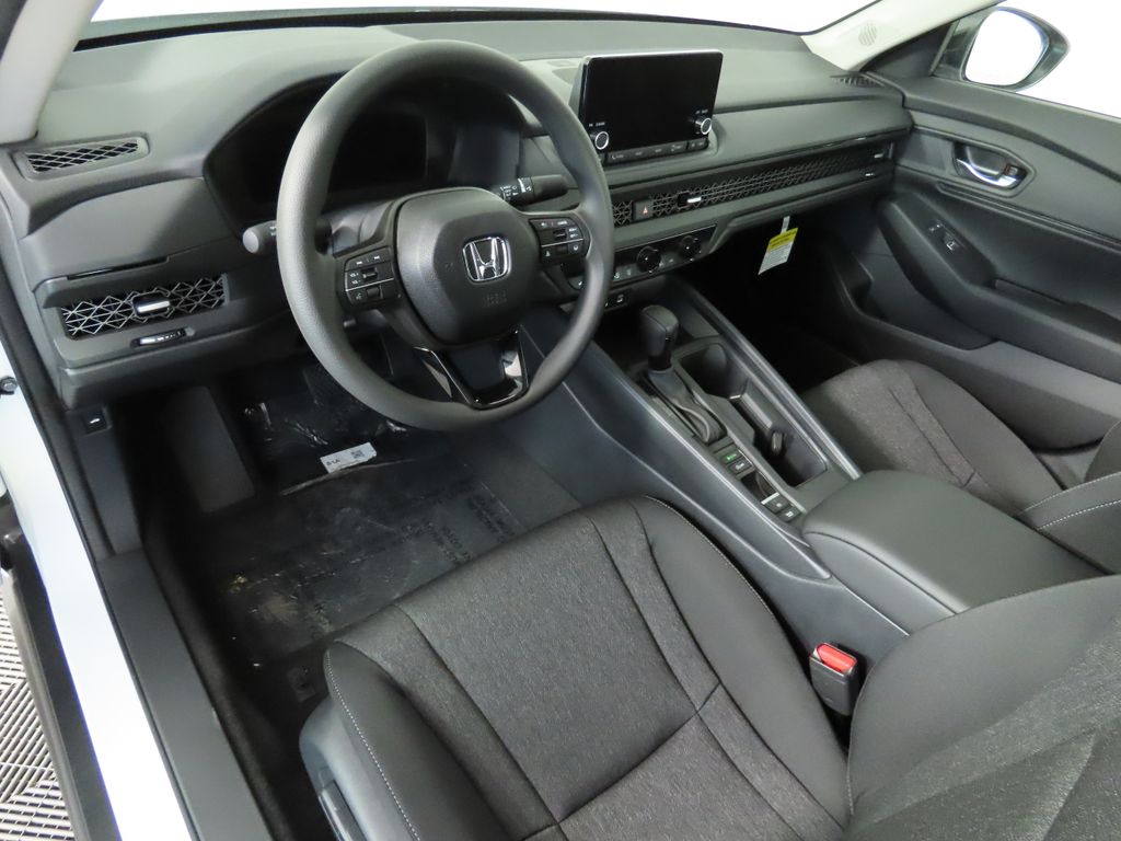 2025 Honda Accord SE 9