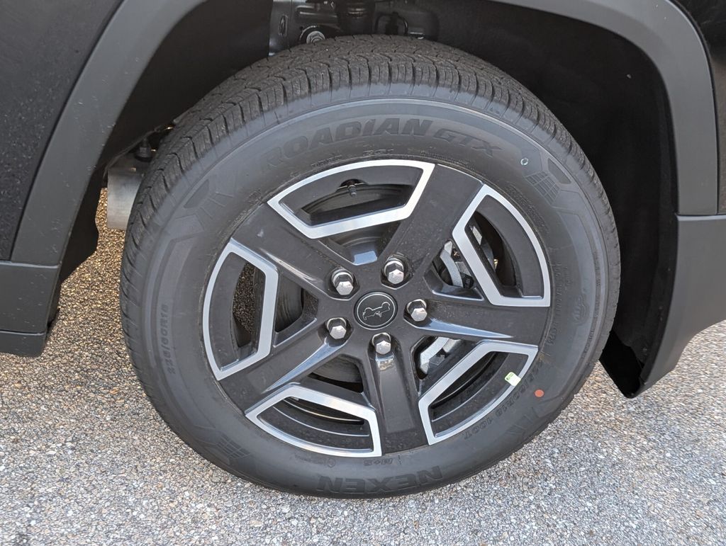 new 2026 Jeep Cherokee car, priced at $39,305