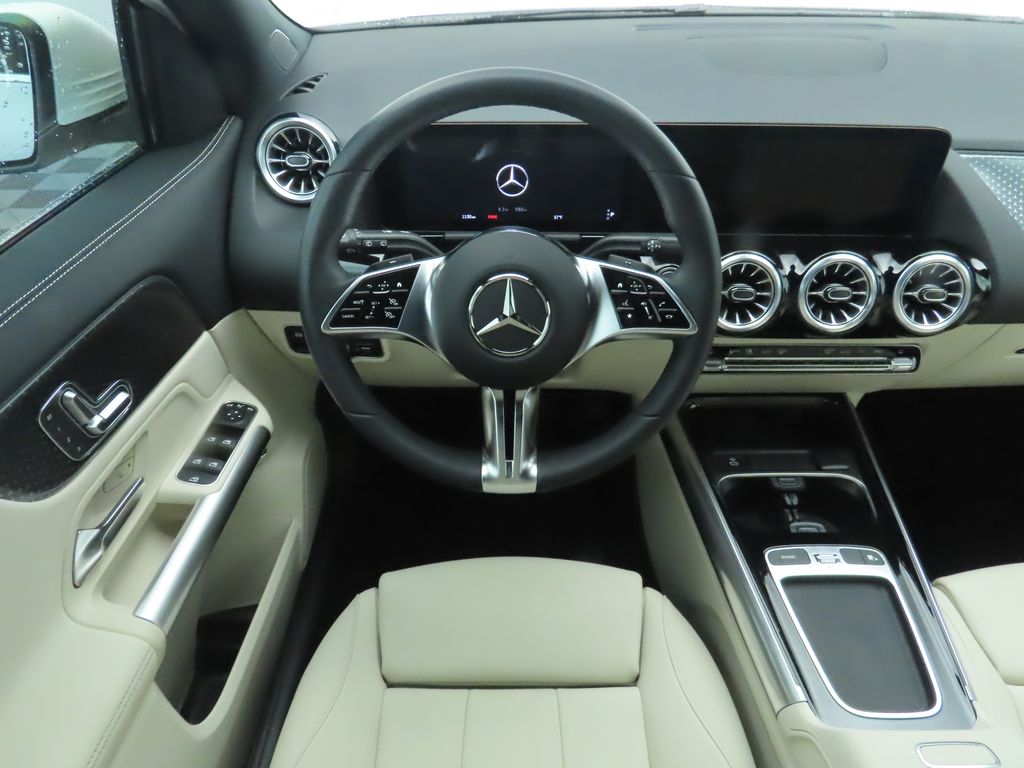 Thumbnail: 2025 Mercedes-Benz GLA - 10