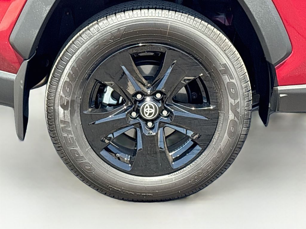 Thumbnail: 2025 Toyota RAV4 - 31