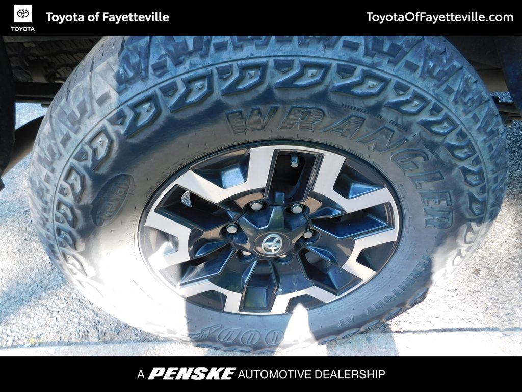 Thumbnail: 2022 Toyota Tacoma - 7
