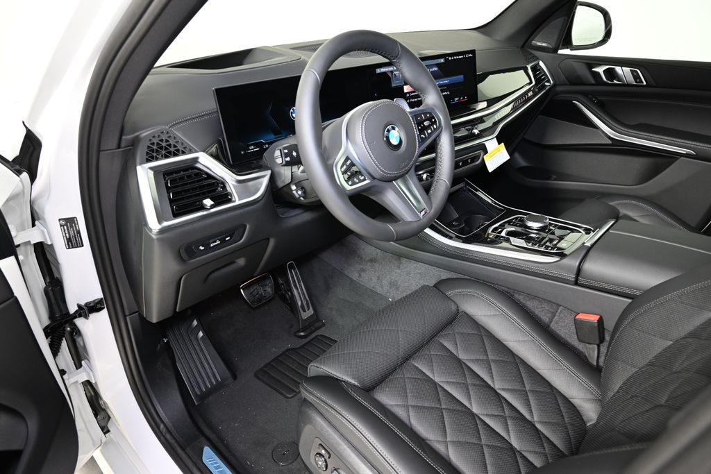 Thumbnail: 2026 BMW X5 - 15