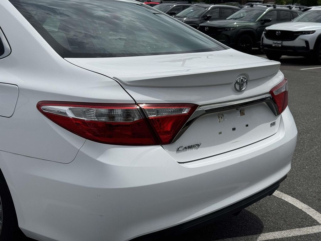Used 2015 White Toyota SE image 10