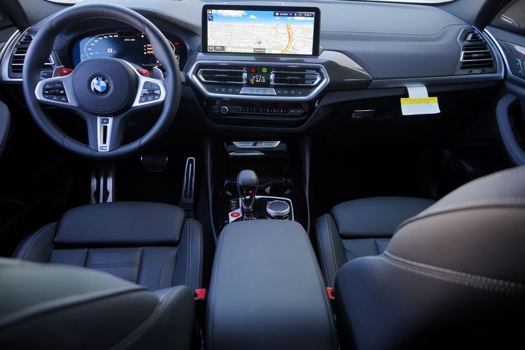 Thumbnail: 2025 BMW X4 - 14