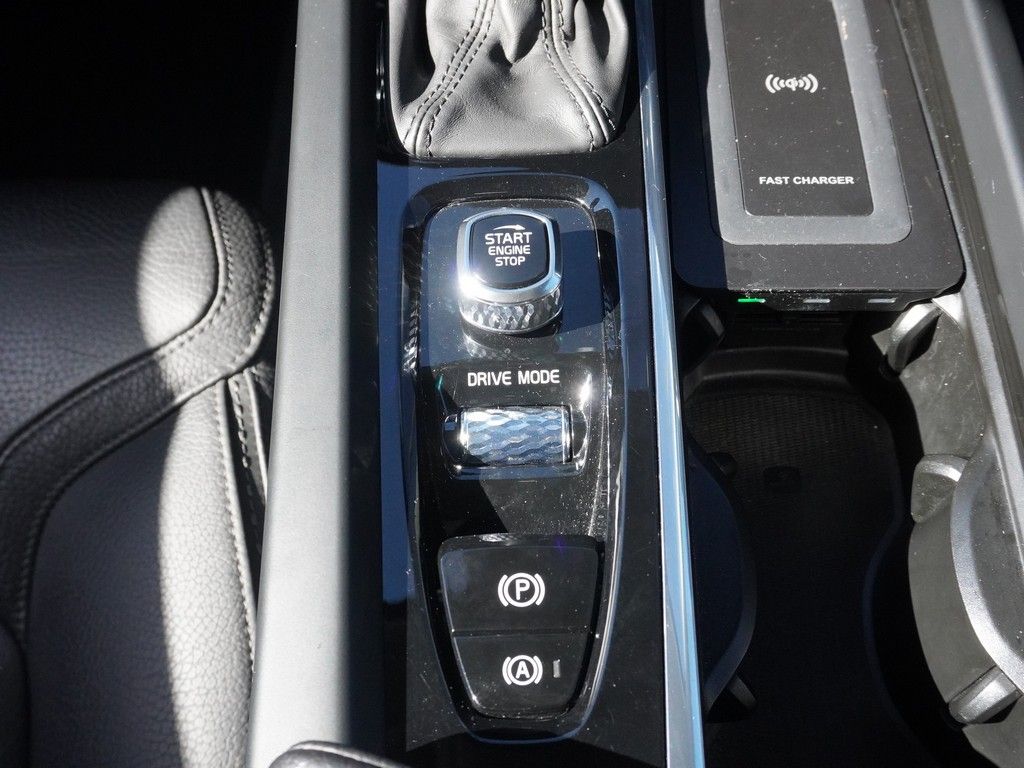 Used 2020 Gray Volvo T5 image 50