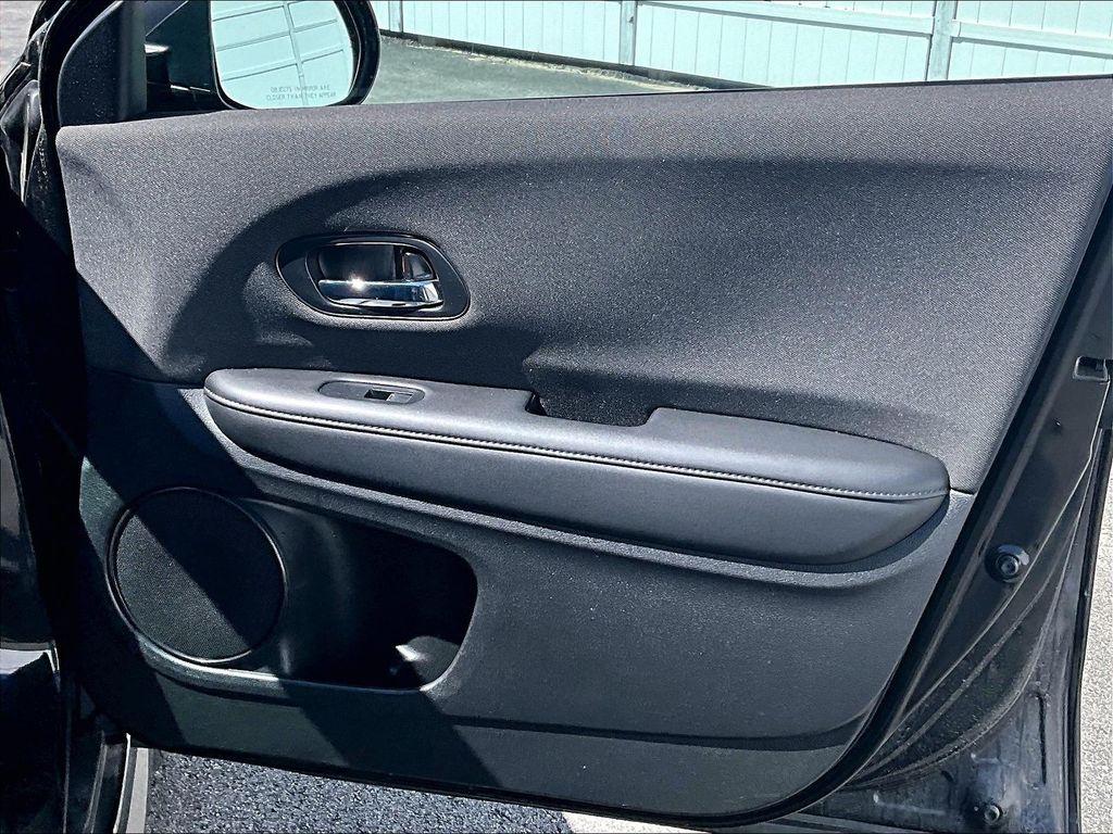 2021 Honda HR-V — photo 12