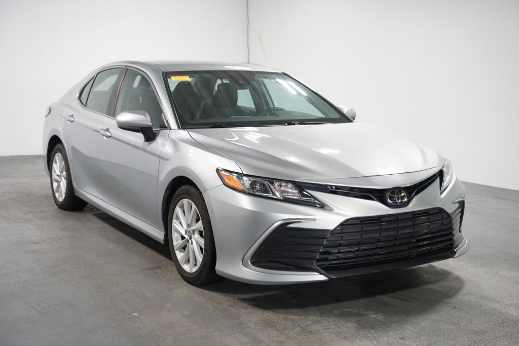 Thumbnail: 2022 Toyota Camry - 3
