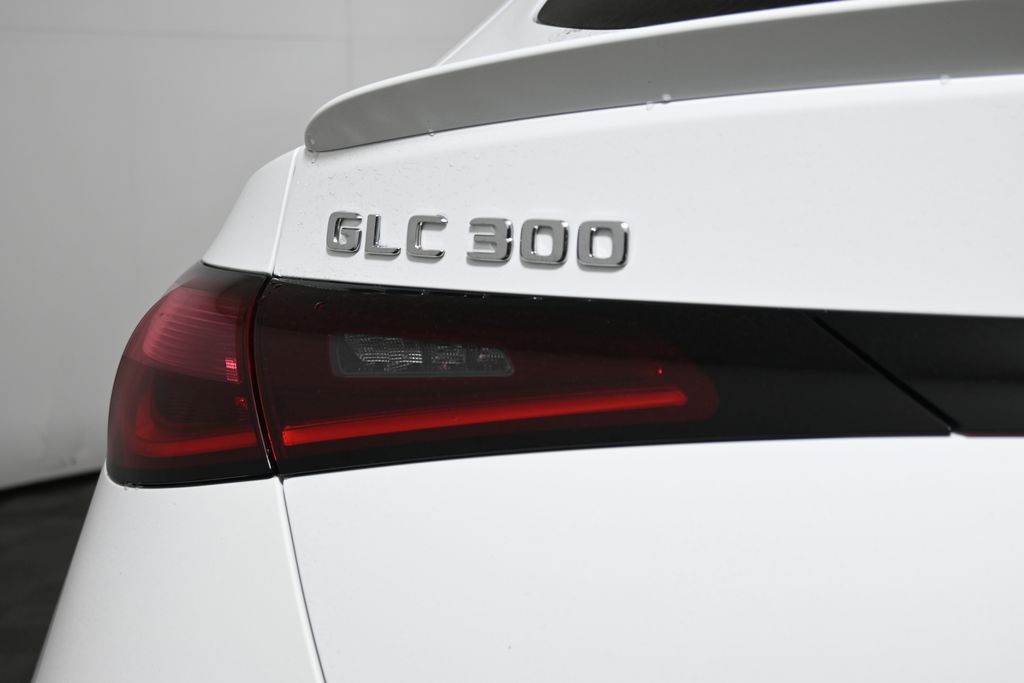 Thumbnail: 2026 Mercedes-Benz GLC - 12