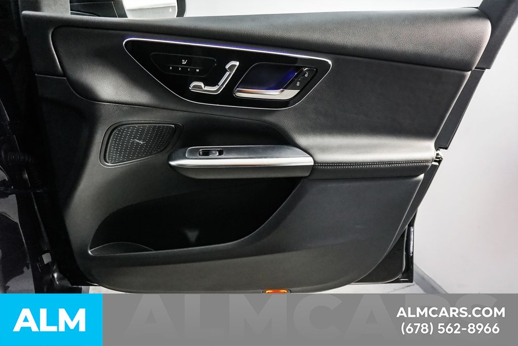 Used 2026 Black Mercedes-Benz GLC 350e image 42