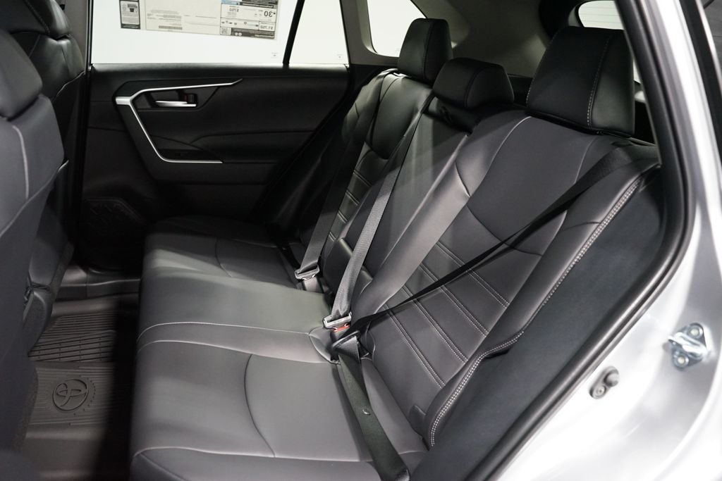 Thumbnail: 2025 Toyota RAV4 - 29