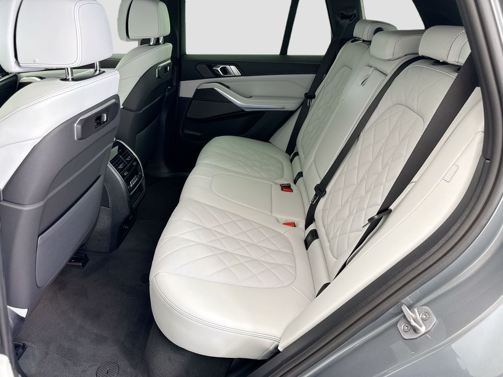 Thumbnail: 2026 BMW X5 - 20