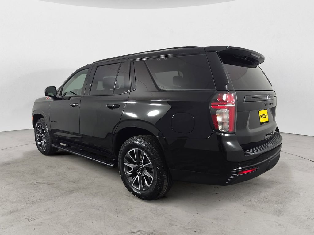 View vehicle photo 3