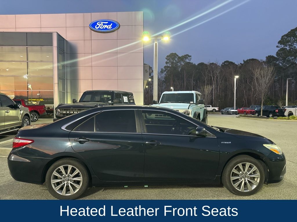 2017 Toyota Camry Hybrid XLE
