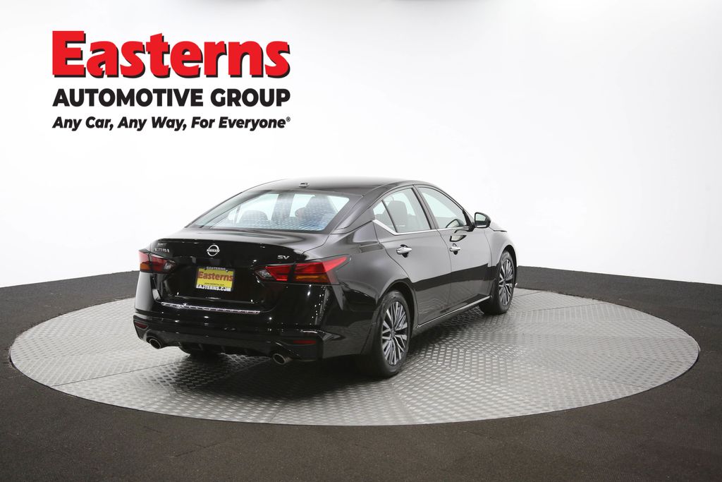 Used 2023 Black Nissan 2.5 SV image 38