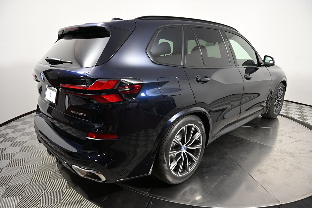 2025 BMW X5 xDrive50e 5