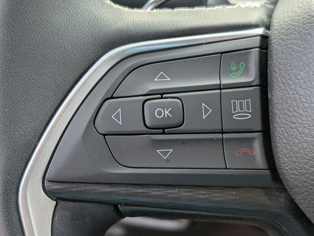 new 2025 Jeep Grand Cherokee car, priced at $26,420