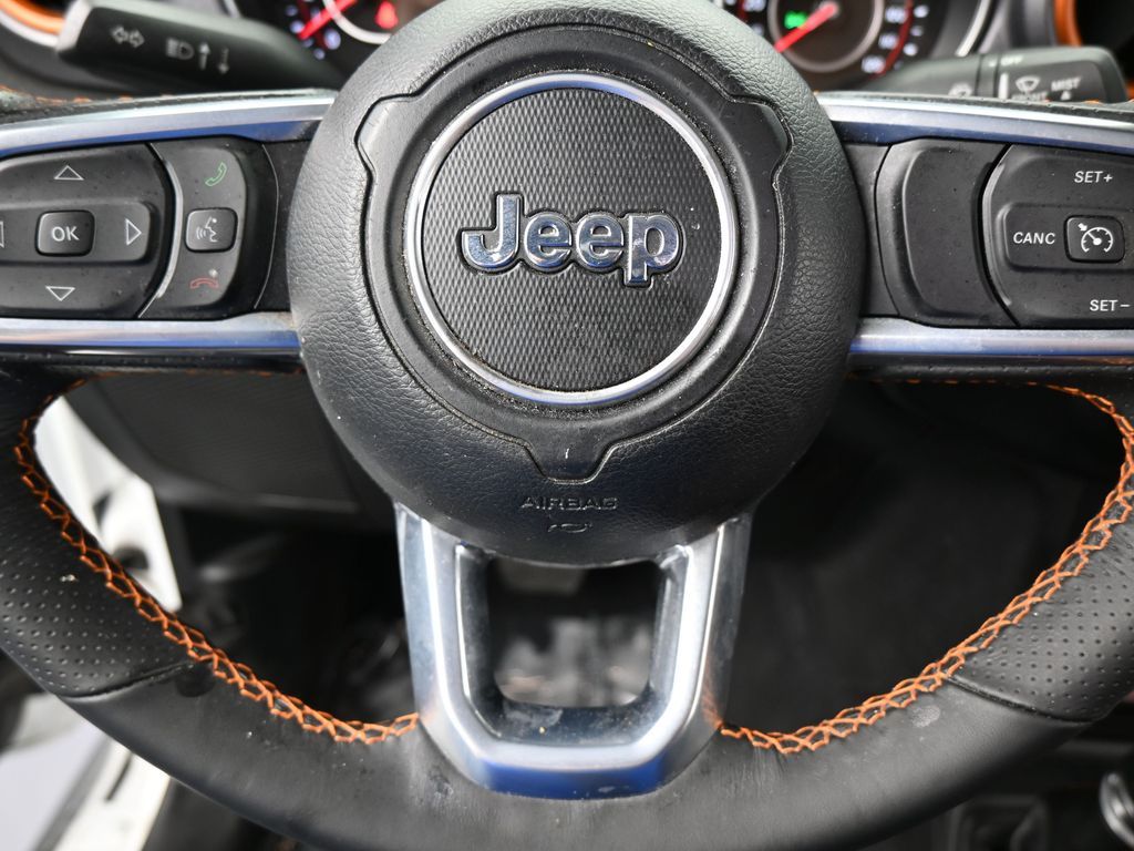 Used 2022 Bright White Clearcoat Jeep Mojave image 31