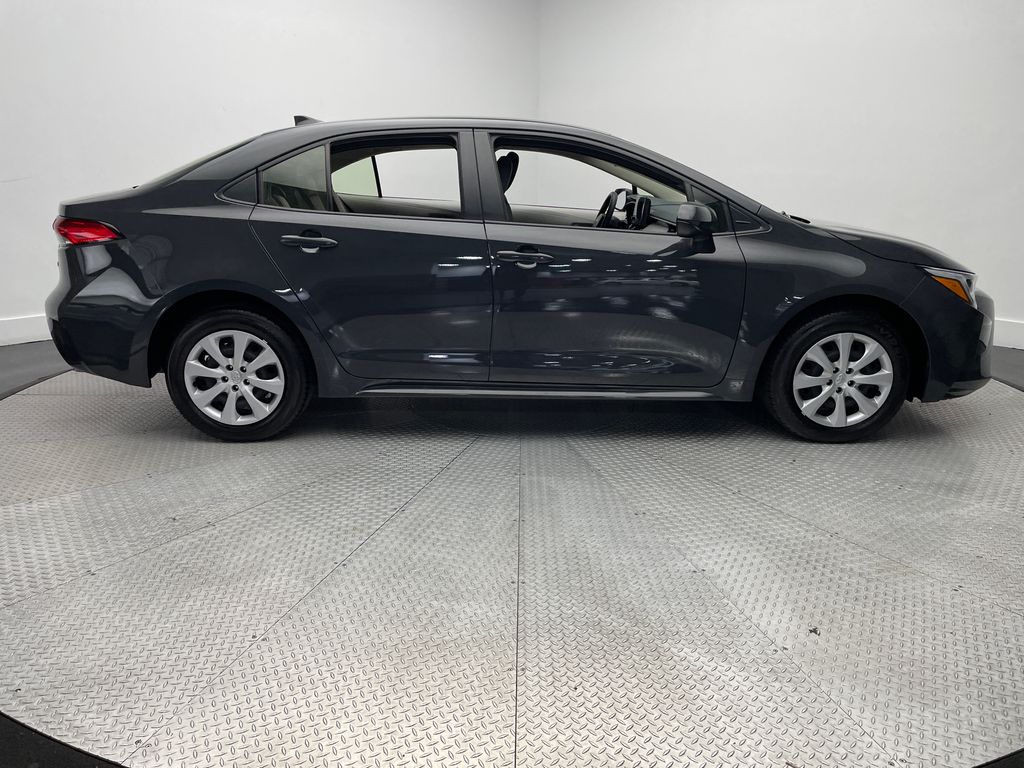 Thumbnail: 2024 Toyota Corolla - 4