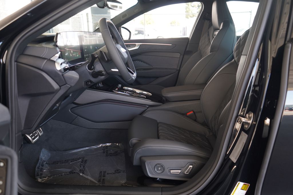 Thumbnail: 2026 Audi A6 - 7