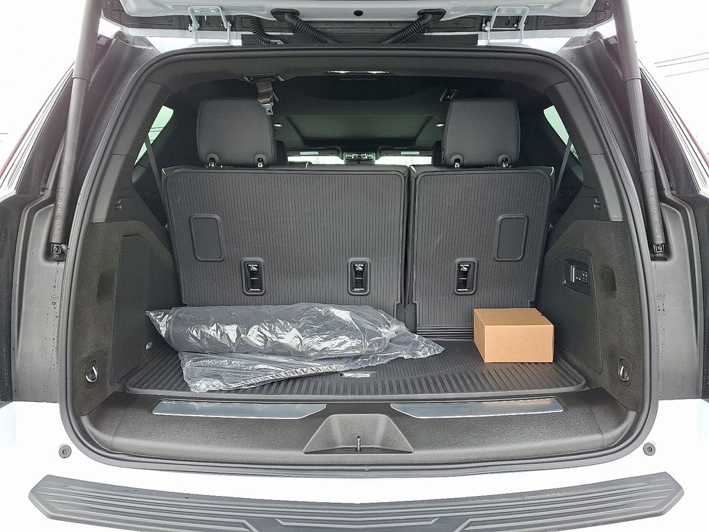 Thumbnail: 2026 Cadillac Escalade - 32