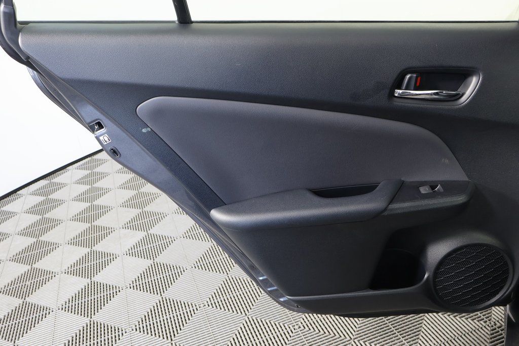 Thumbnail: 2019 Toyota Prius - 12