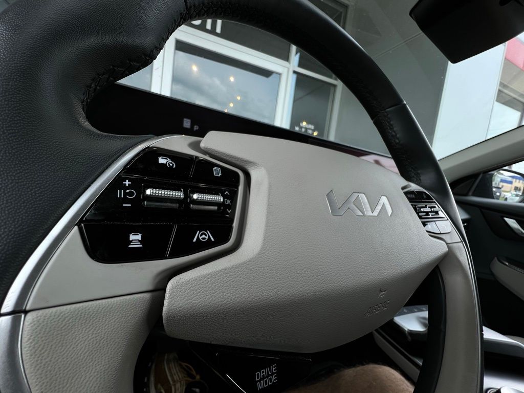 2022 Kia EV6 Wind photo