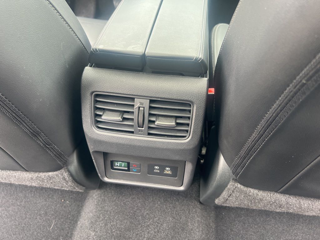 2021 Nissan Rogue SL photo