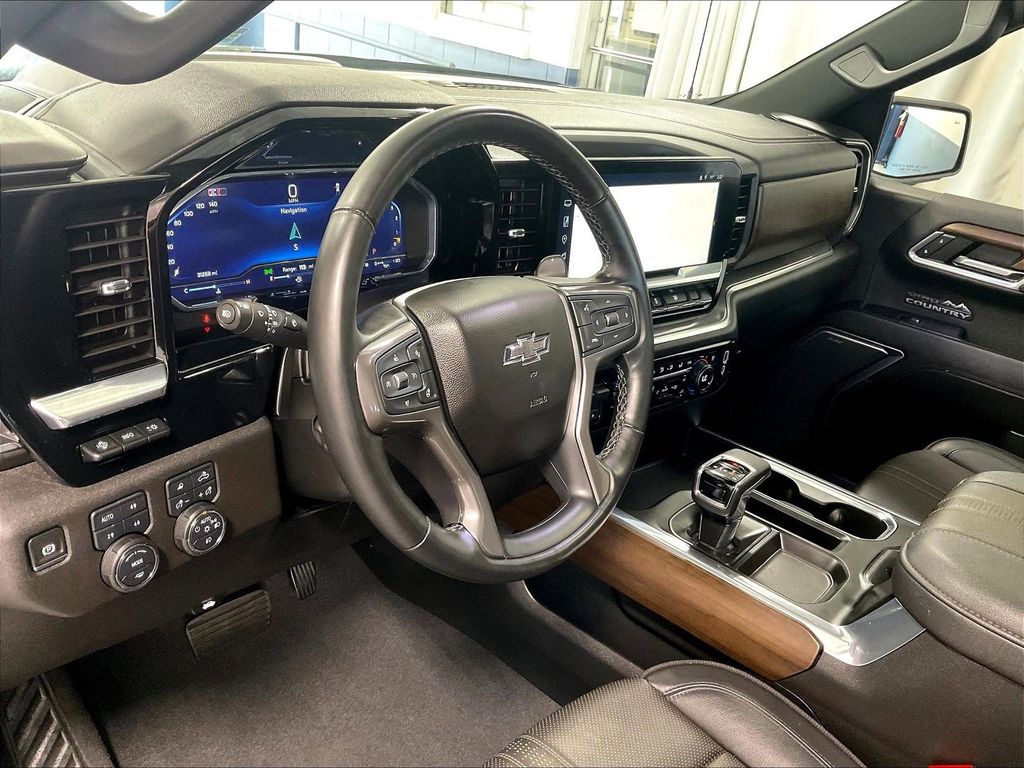 2024 Chevrolet Silverado 1500 — photo 8