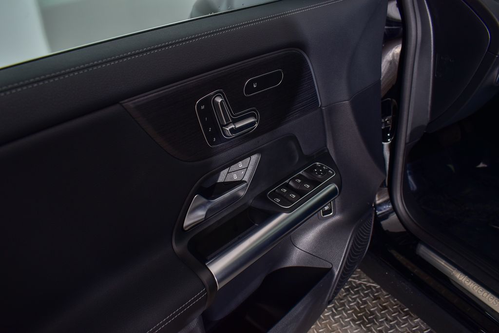 Thumbnail: 2026 Mercedes-Benz GLA - 11