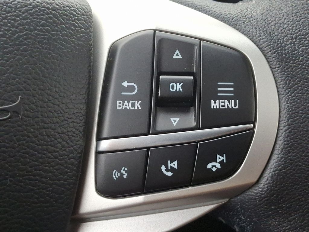 2023 Ford Explorer XLT 23