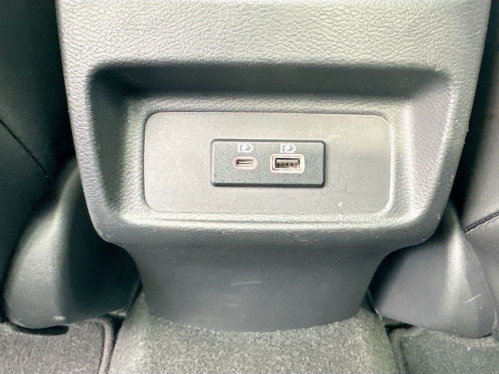Used 2021 Blue Nissan Platinum image 27