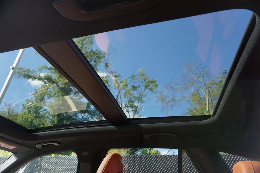 Thumbnail: 2026 Mercedes-Benz GLC - 16