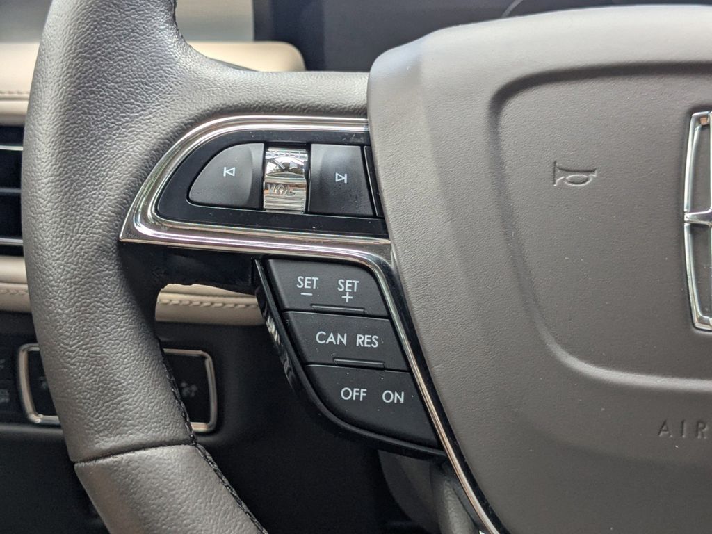 2021 Lincoln Nautilus Standard