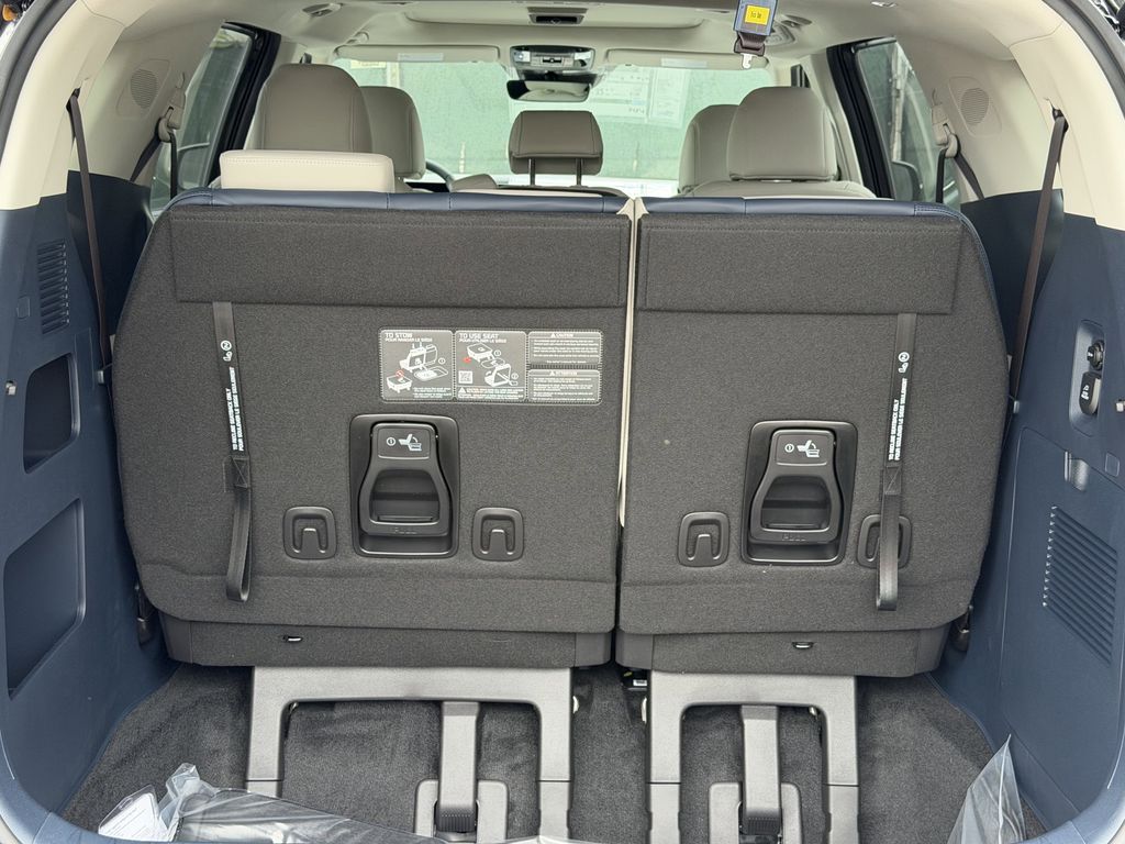 new 2026 Kia Carnival Hybrid car, priced at $43,994