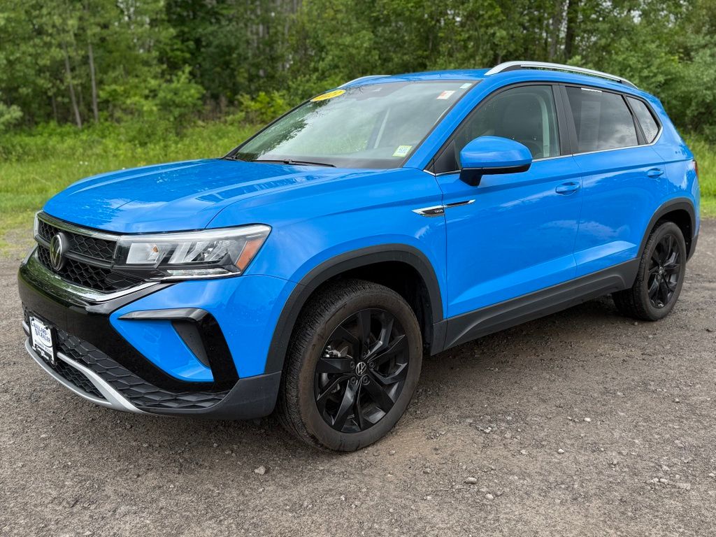 2023 Volkswagen Taos SE 4Motion