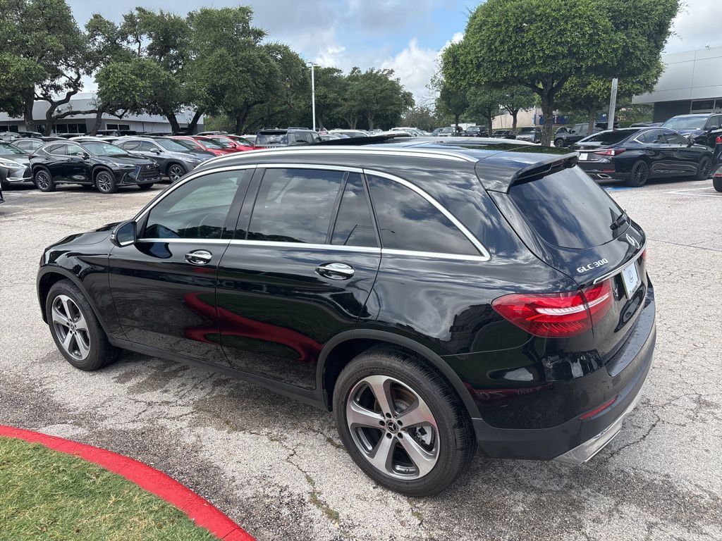 Thumbnail: 2019 Mercedes-Benz GLC - 3