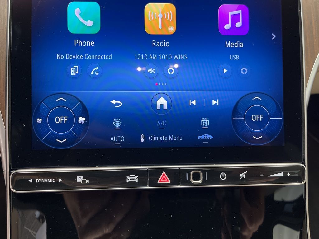 Thumbnail: 2025 Mercedes-Benz C-Class - 20