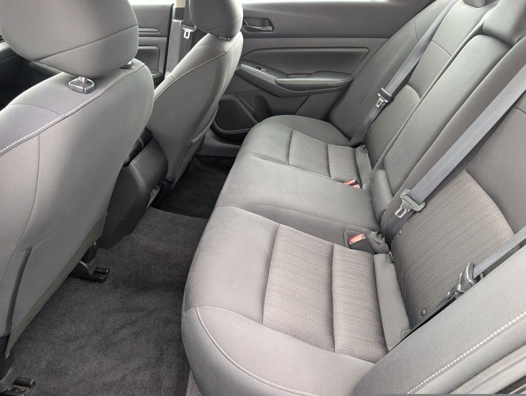 Used 2024 Nissan Altima Sedan
