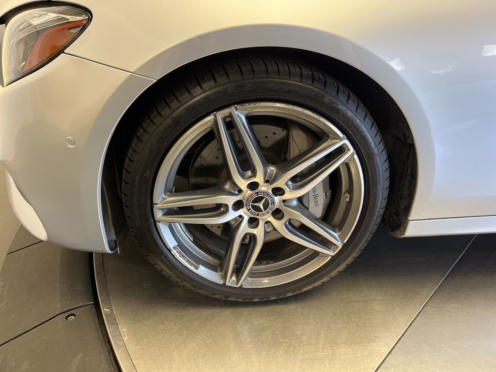 Thumbnail: 2019 Mercedes-Benz E-Class - 10