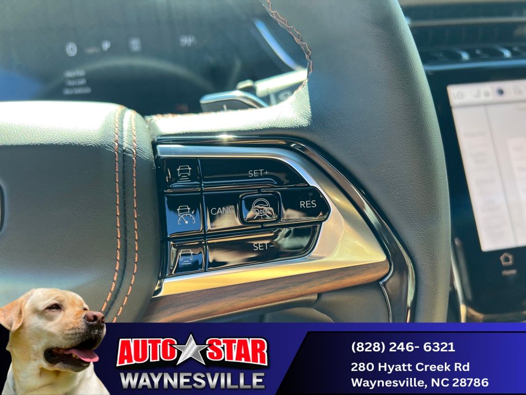 new 2025 Jeep Grand Cherokee car, priced at $57,990